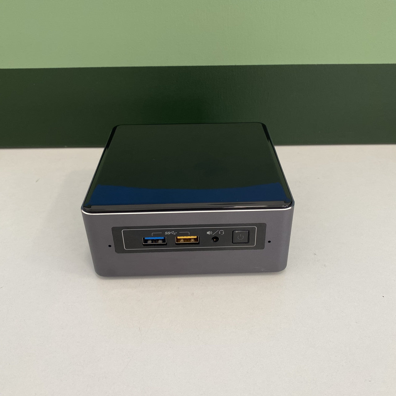 Intel NUC USFF i3-7100U 8/128GB