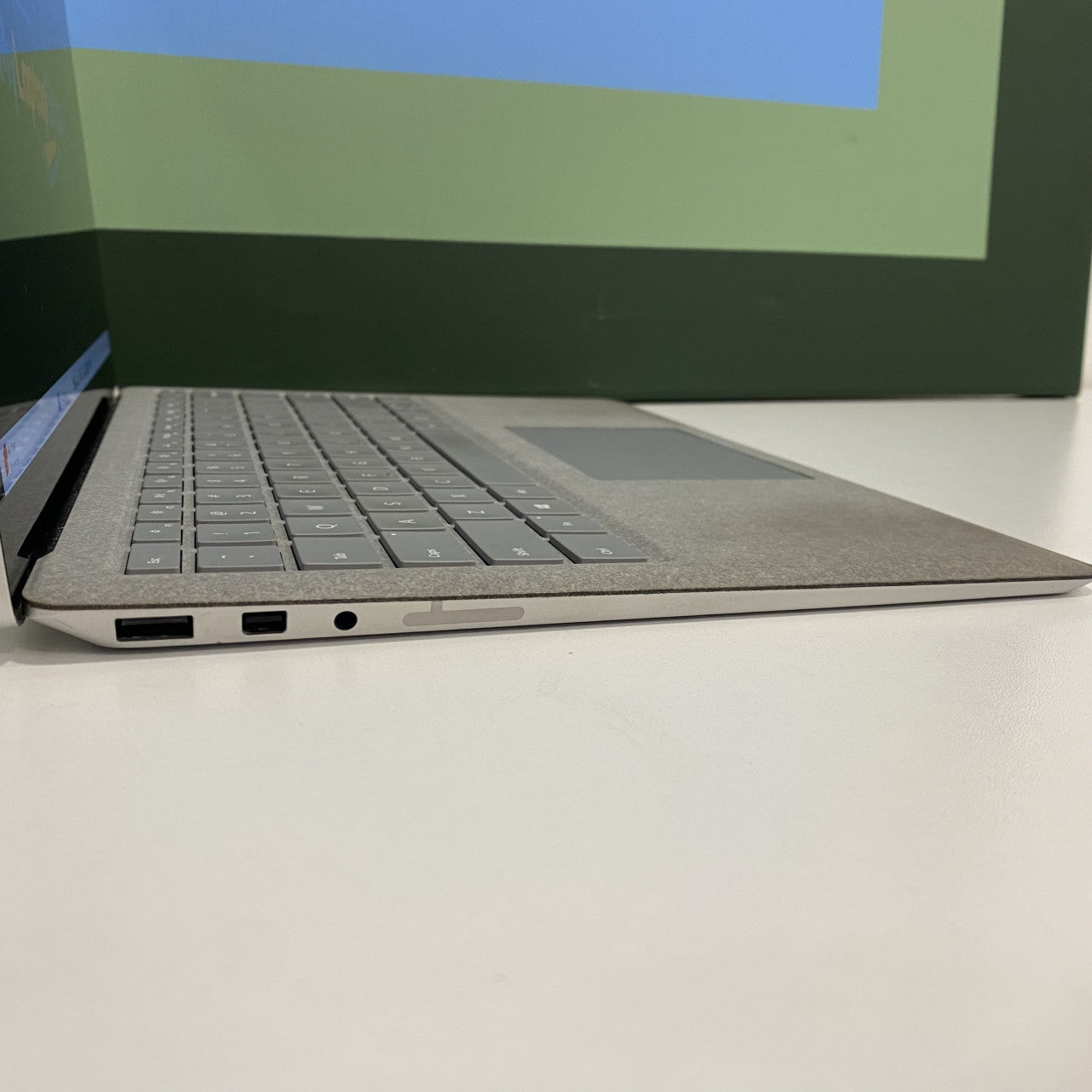 Microsoft Surface Laptop 2 i5-8350U 8/256GB