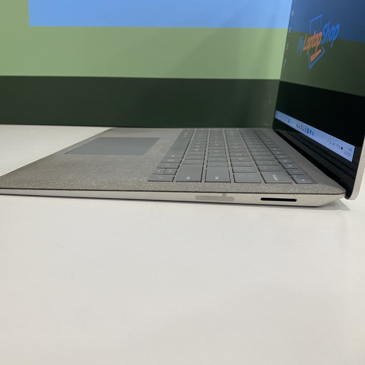 Microsoft Surface Laptop 2 i5-8350U 8/256GB