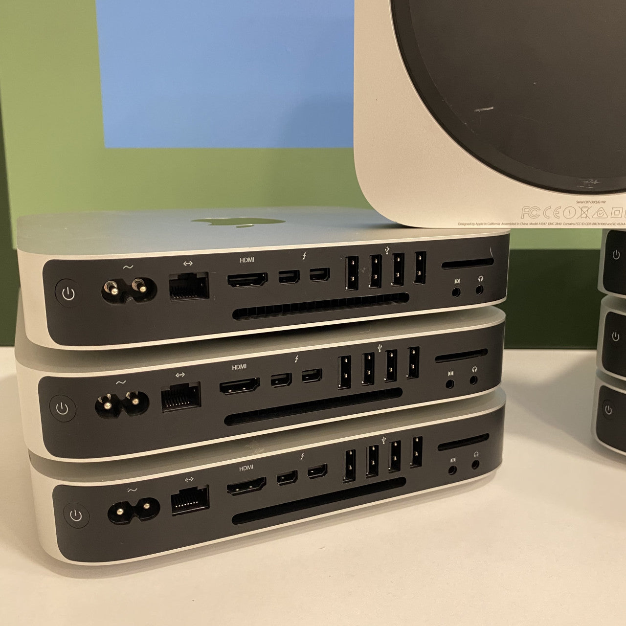 Mac Mini ( Late 2014) i5 Procesor 4/500GB - Više komada na stanju