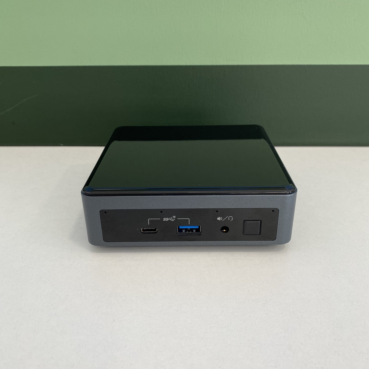 Intel NUC i5-10210U 12/256GB