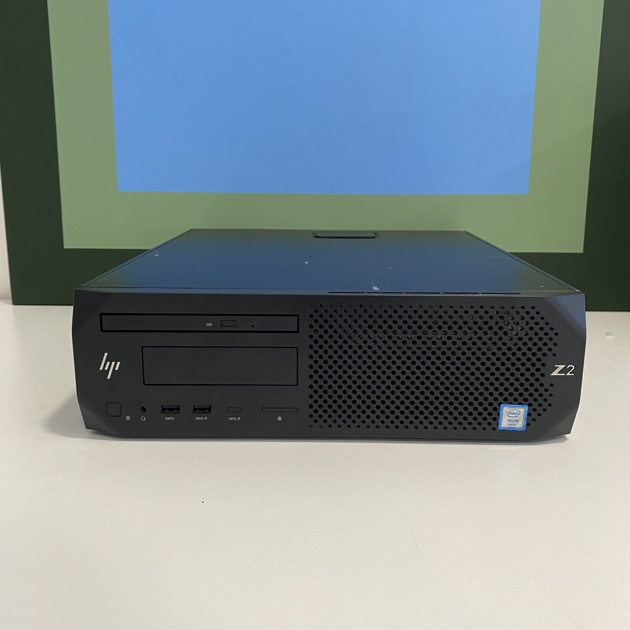 HP Z2 SFF G4 WorkStation Xeon E-2144G 16/256GB