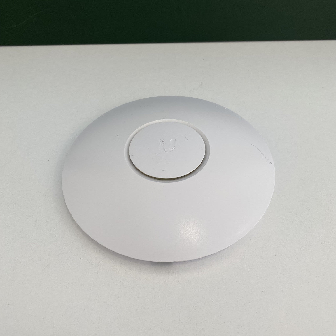 Ubiquiti UniFi AP Pro Wireless Access Point - 1 na stanju