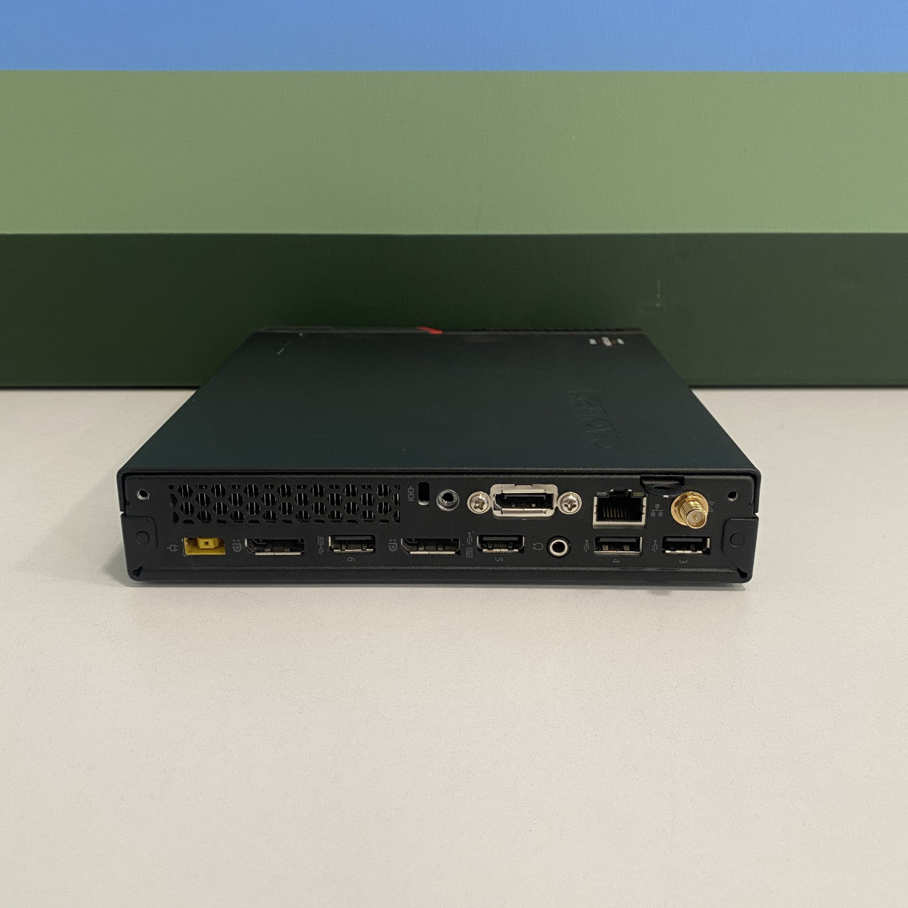 Lenovo ThinkCentre M715q USFF Ryzen 5 PRO 8/256GB