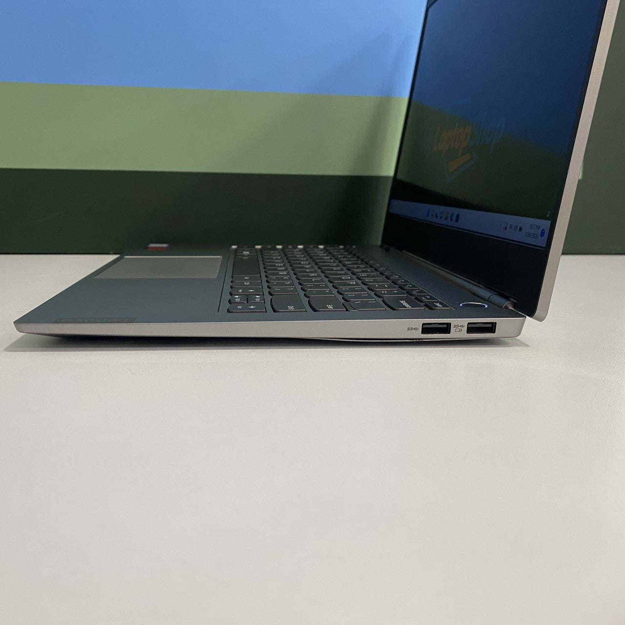 Lenovo ThinkBook 14s i5-8265U 8/256GB Radeon 540X