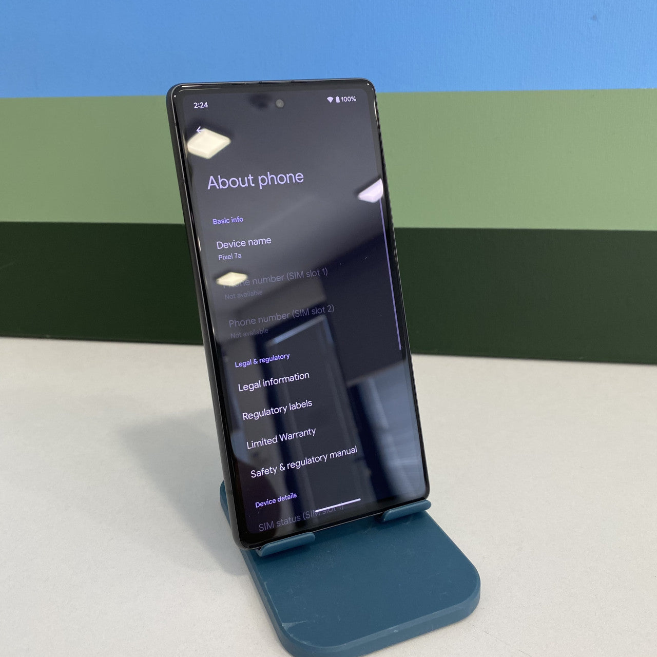 Google Pixel 7a- Charcoal / 128GB