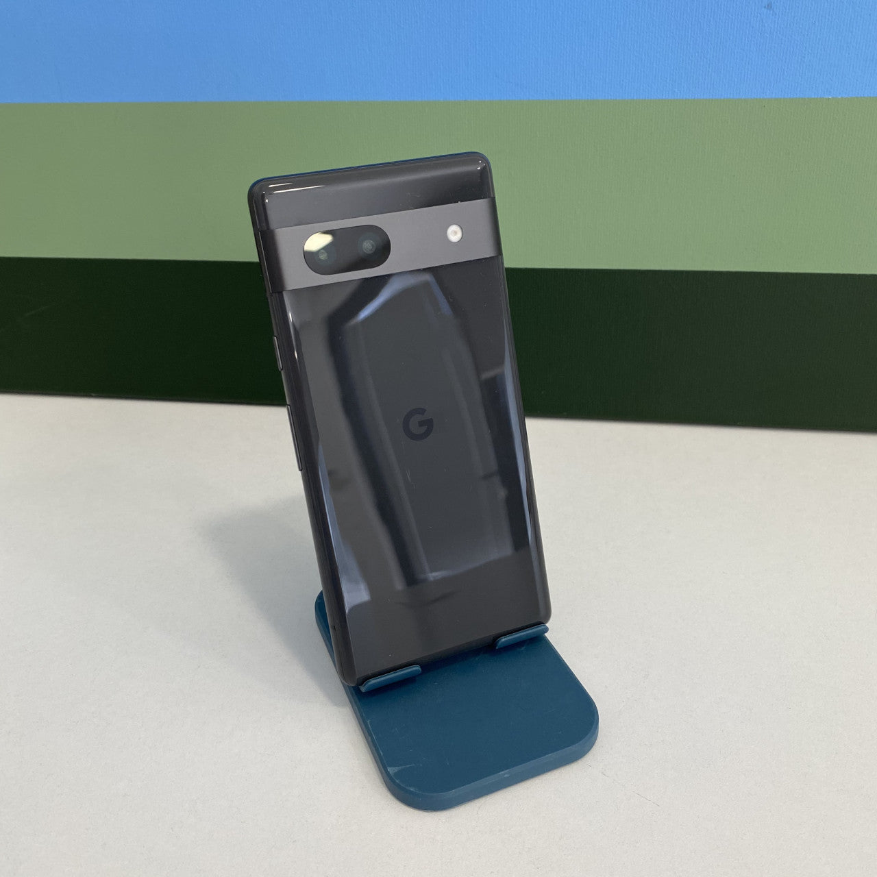 Google Pixel 7a- Charcoal / 128GB
