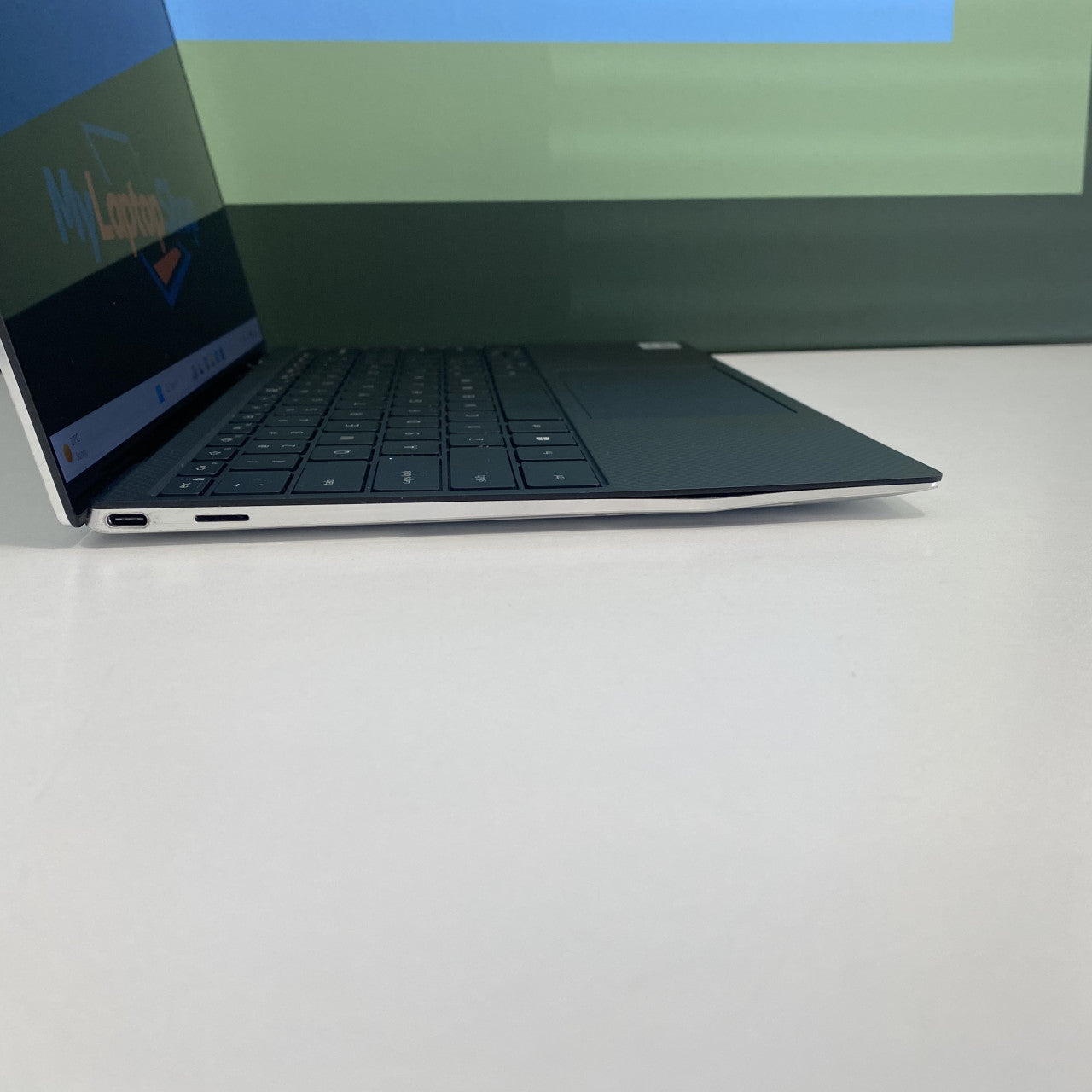 Dell XPS 9300 Touchscreen i5-1035G1 8/256GB